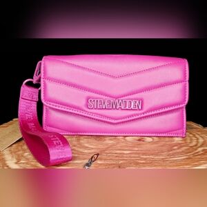 NWT Steve Madden Logo Card Wallet/Wristlet Dark Fuschusia